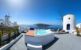 Lioyerma Windmill Villa With Outdoor Hot Tub